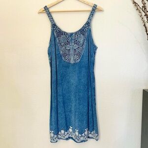 Vintage 90’s sundress with crochet details